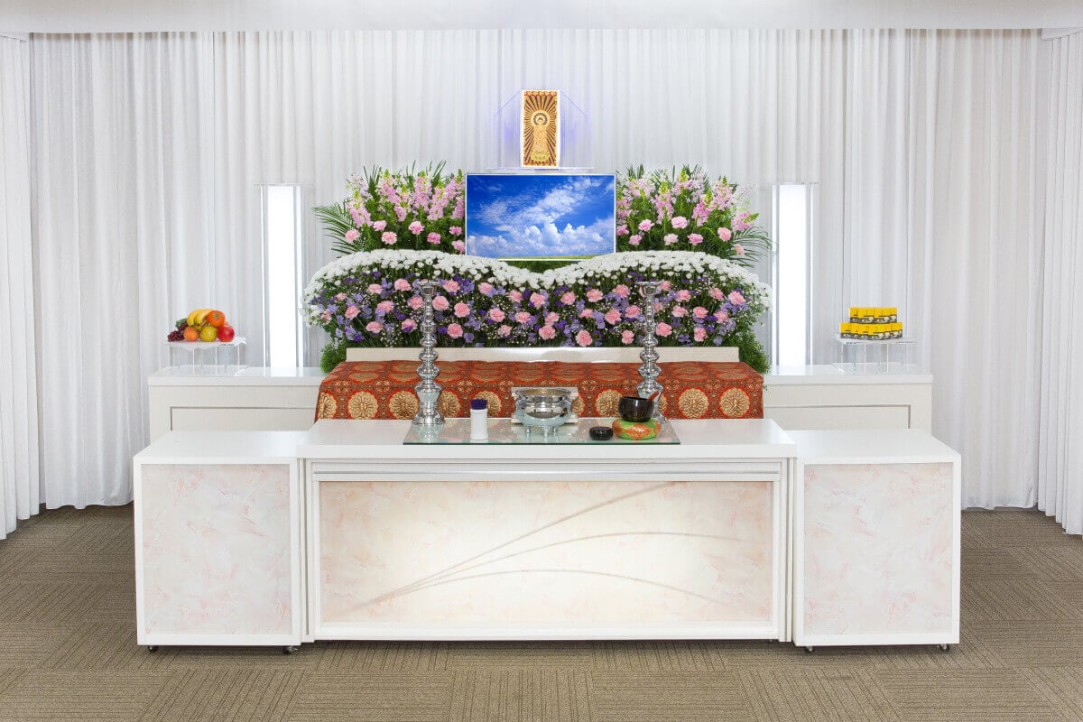 家族葬85プランの祭壇