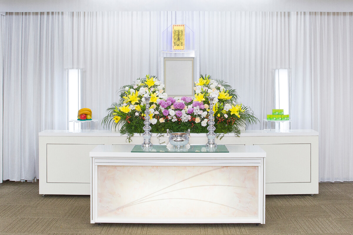 法要の祭壇